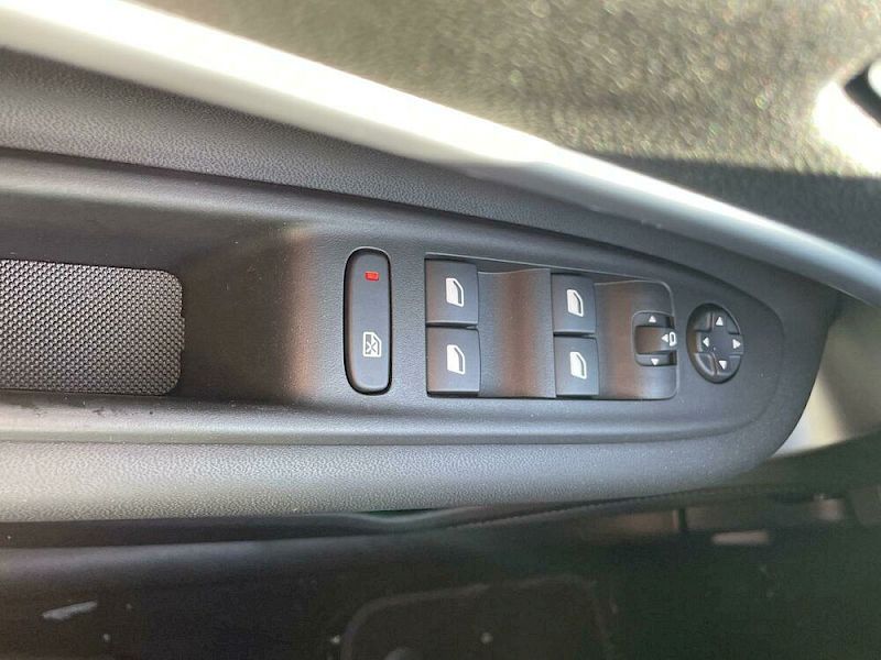 Jeep Avenger Summit