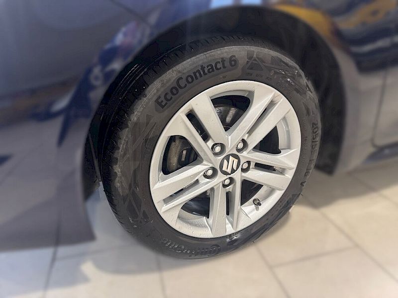 Suzuki Swace 1,8 HEV E-CVT Flash