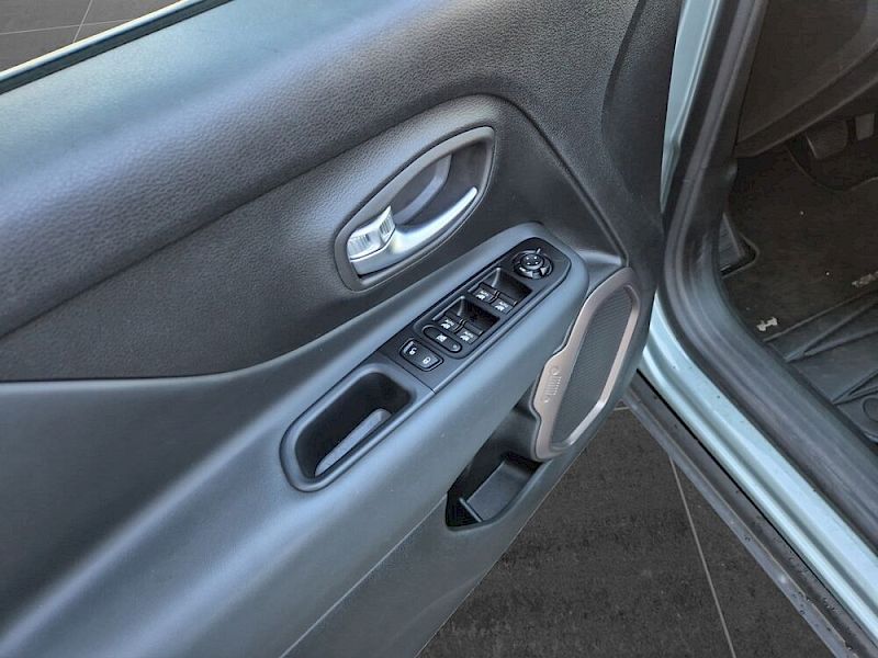 Jeep Renegade Upland 1,5 e-Hybrid 2WD DCT