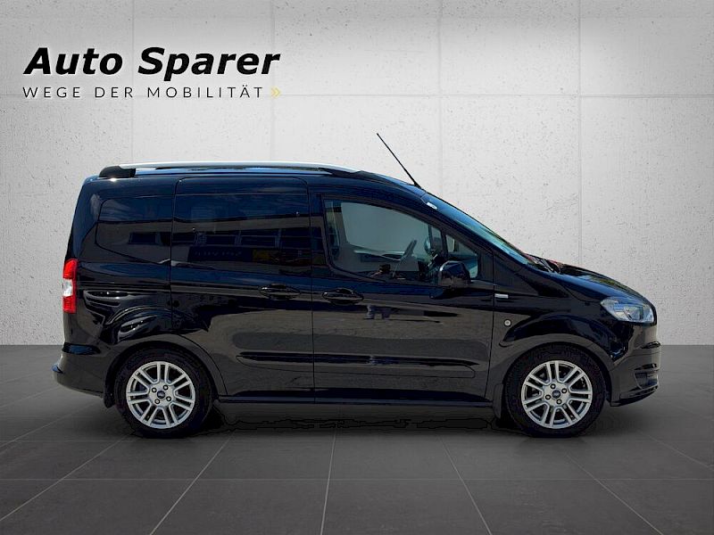 Ford Tourneo Courier Titanium
